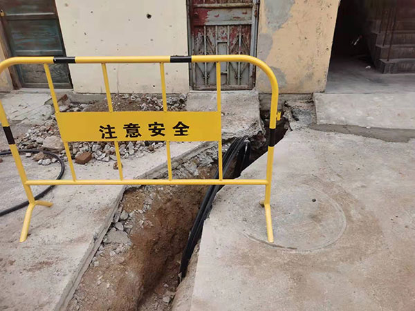 2021年11月濟南市萊蕪區老舊小區給水管道改造施工現場